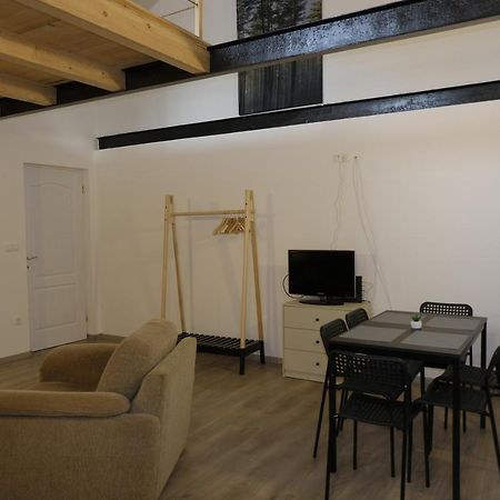 Kajari Apartmanhaz Balatonfőkajár Eksteriør bilde