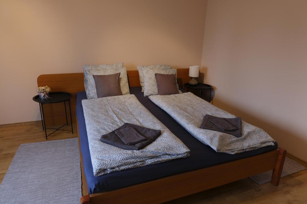 Kajari Apartmanhaz Balatonfőkajár Eksteriør bilde