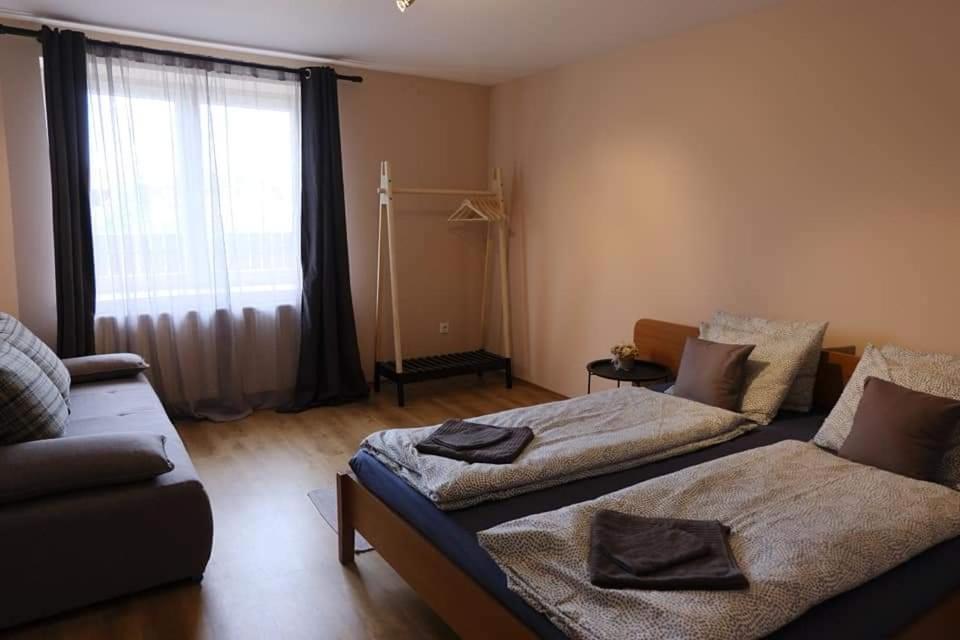 Kajari Apartmanhaz Balatonfőkajár Eksteriør bilde